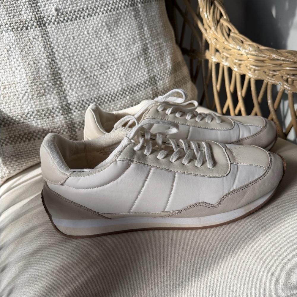Women’s Madewell Sneakers Size 11 off white